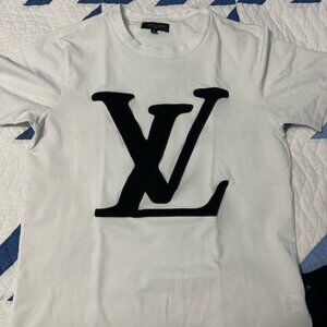 Lv logo graphic t-shirt